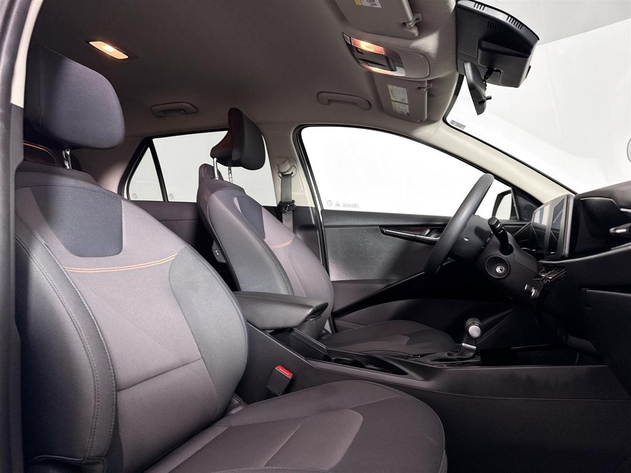 Kia Niro LX FWD 2023
