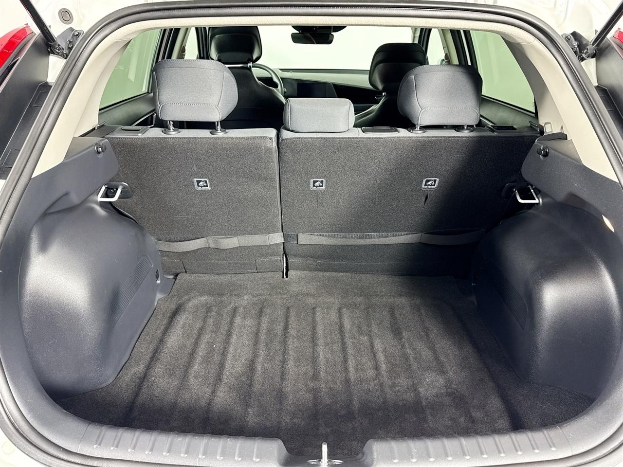 Kia Niro LX FWD 2023