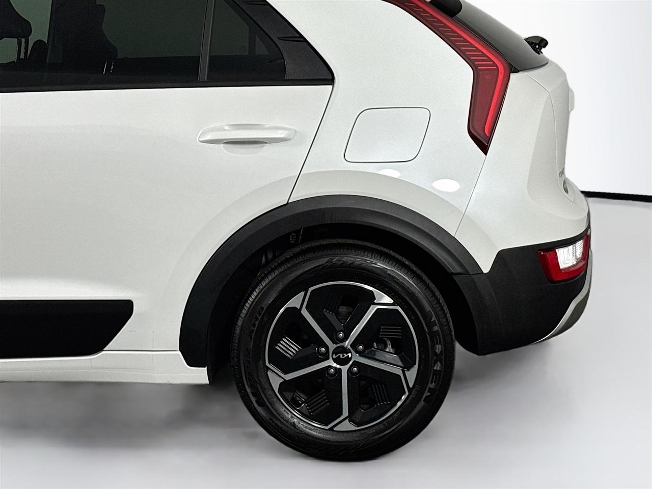 Kia Niro LX FWD 2023