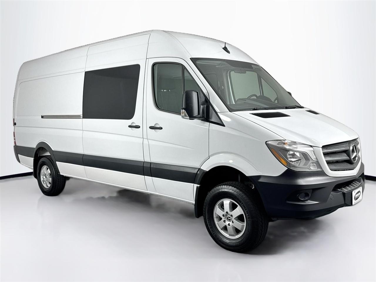 Mercedes-Benz Sprinter Crew Van 2500 High Roof V6 170" 4WD 2018