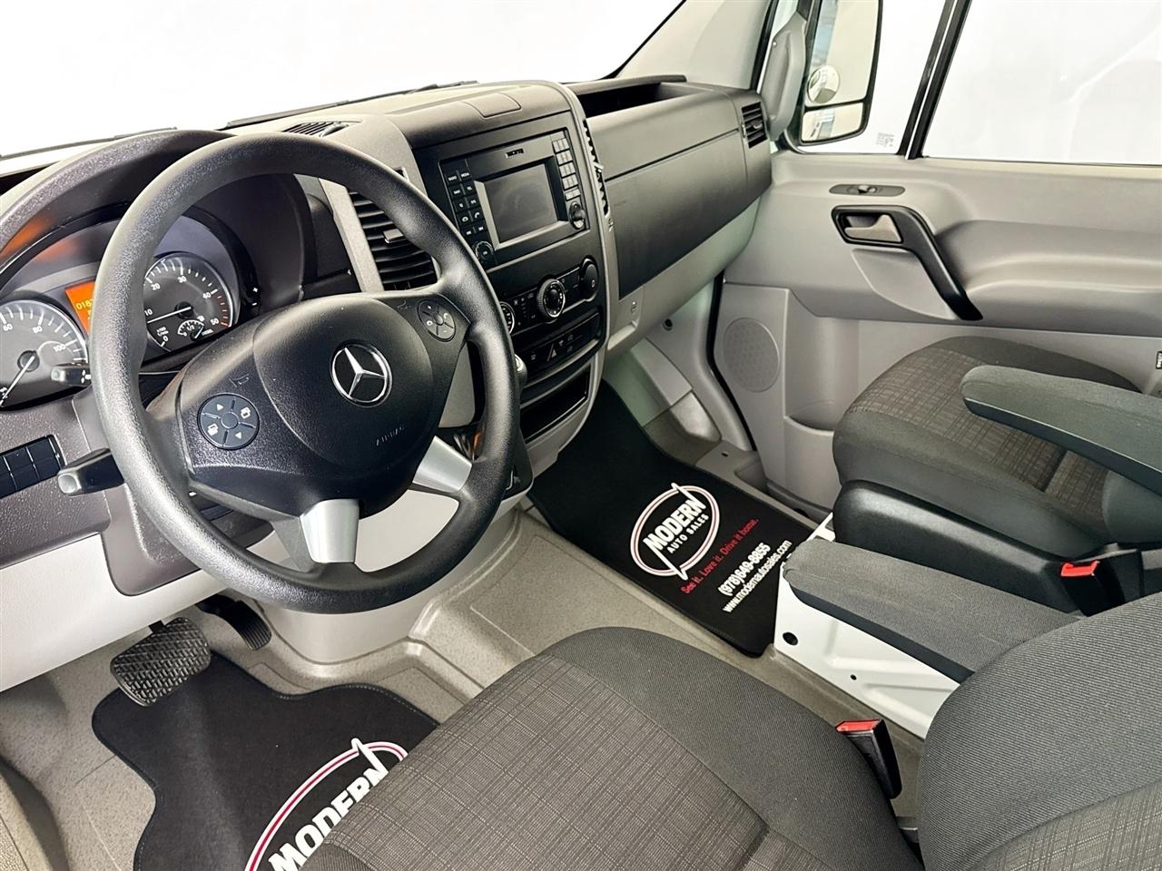 Mercedes-Benz Sprinter Crew Van 2500 High Roof V6 170" 4WD 2018