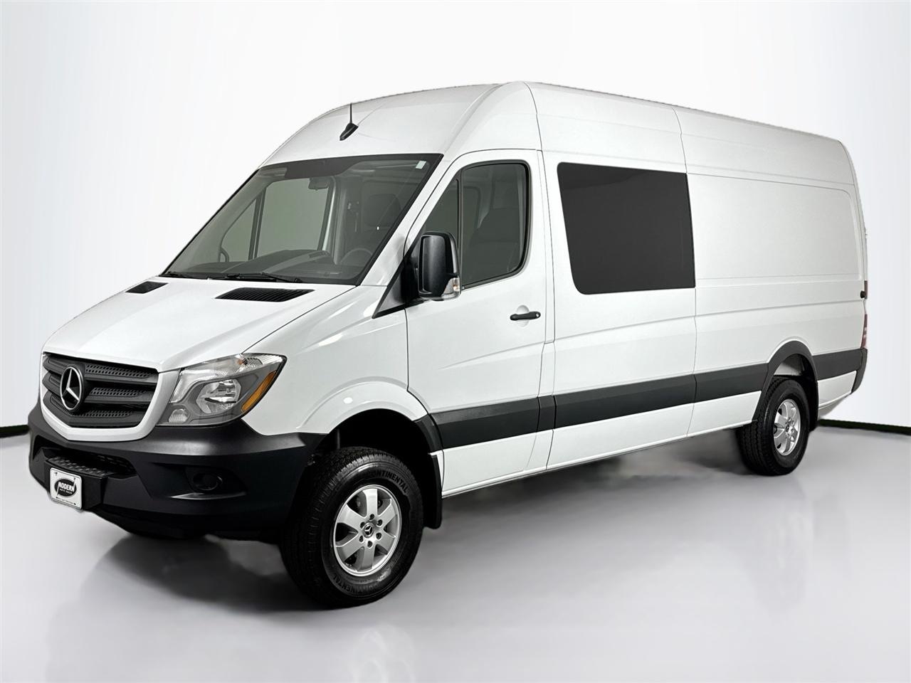 Mercedes-Benz Sprinter Crew Van 2500 High Roof V6 170" 4WD 2018