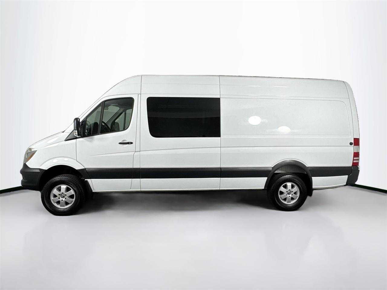 Mercedes-Benz Sprinter Crew Van 2500 High Roof V6 170" 4WD 2018
