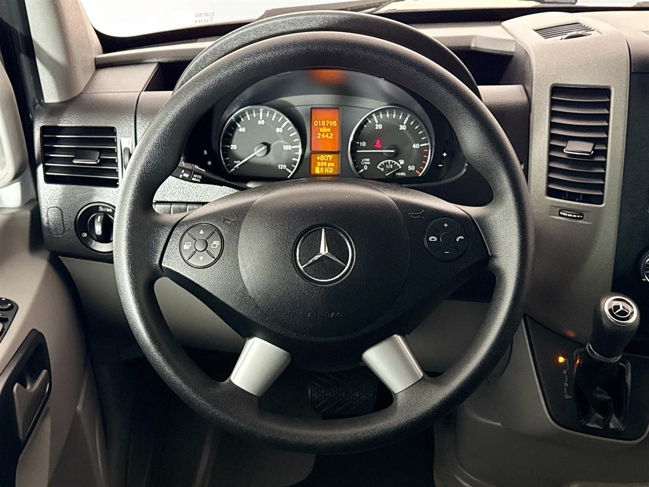 Mercedes-Benz Sprinter Crew Van 2500 High Roof V6 170" 4WD 2018