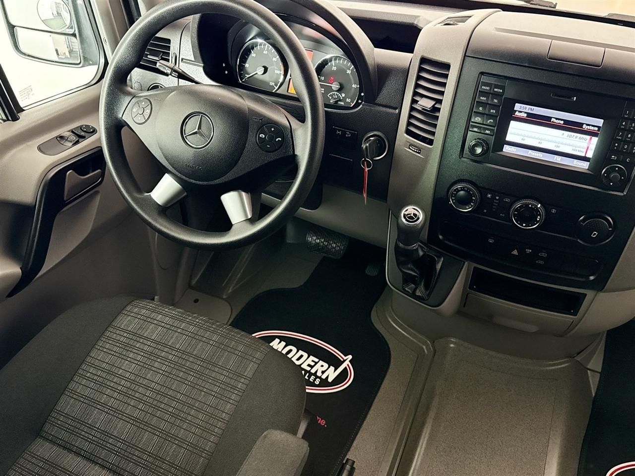 Mercedes-Benz Sprinter Crew Van 2500 High Roof V6 170" 4WD 2018