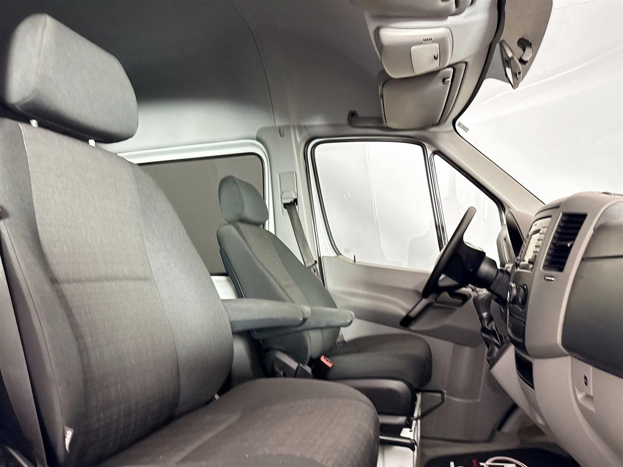 Mercedes-Benz Sprinter Crew Van 2500 High Roof V6 170" 4WD 2018
