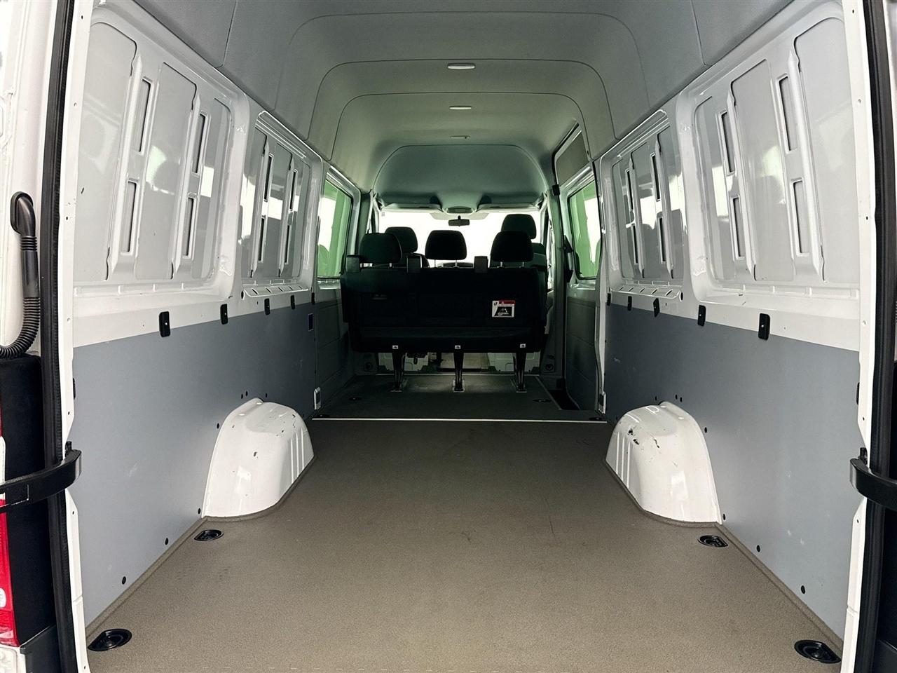 Mercedes-Benz Sprinter Crew Van 2500 High Roof V6 170" 4WD 2018