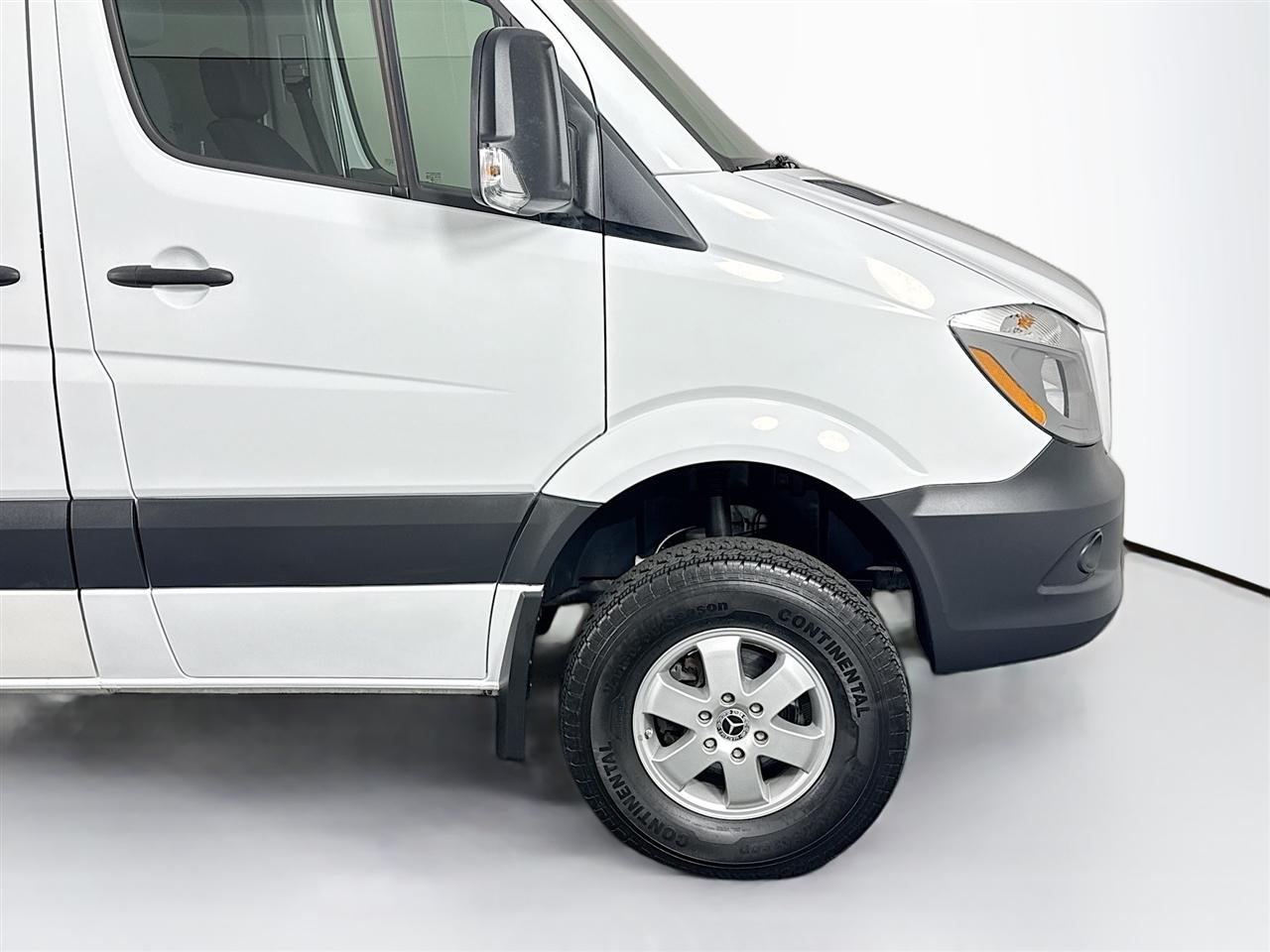 Mercedes-Benz Sprinter Crew Van 2500 High Roof V6 170" 4WD 2018
