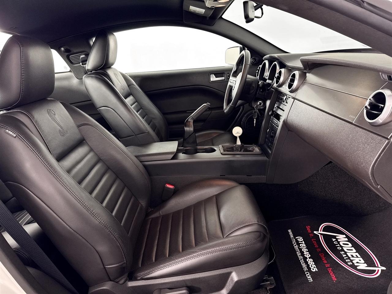 Ford Mustang 2dr Cpe Shelby GT500 2007