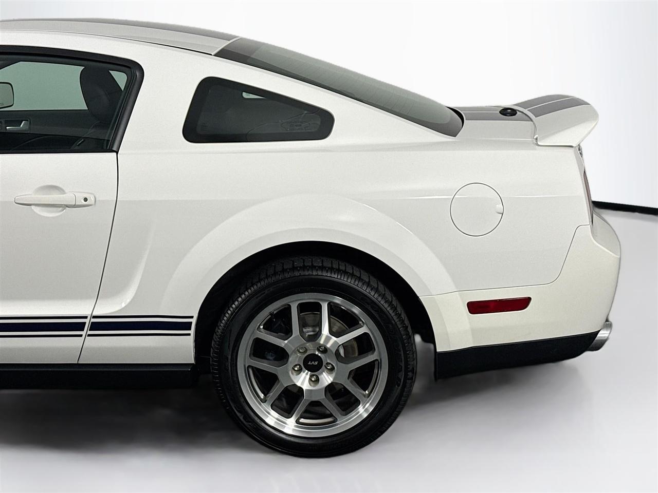 Ford Mustang 2dr Cpe Shelby GT500 2007