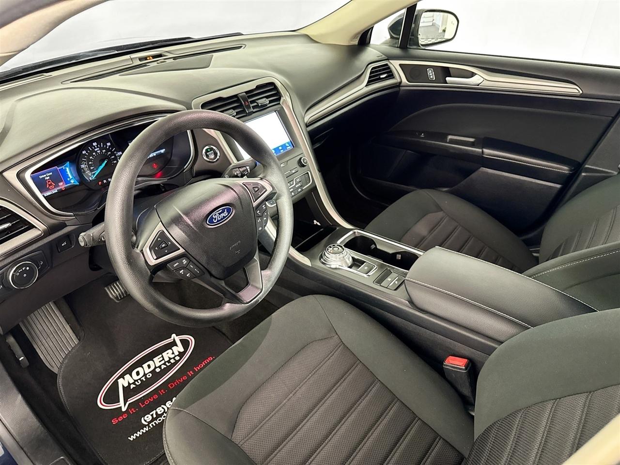 Ford Fusion Hybrid SE FWD 2020