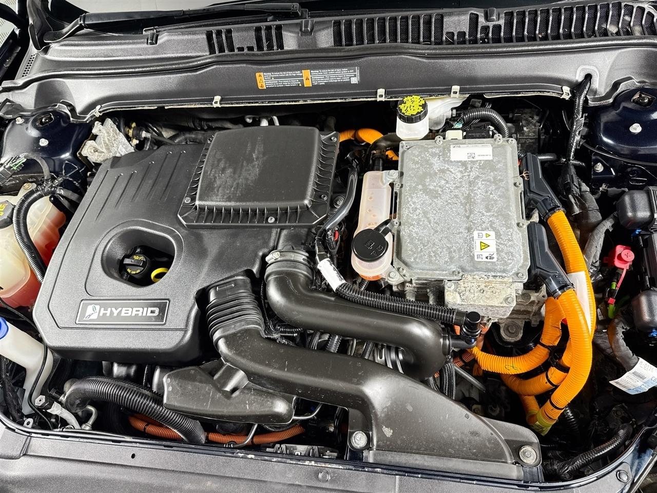 Ford Fusion Hybrid SE FWD 2020