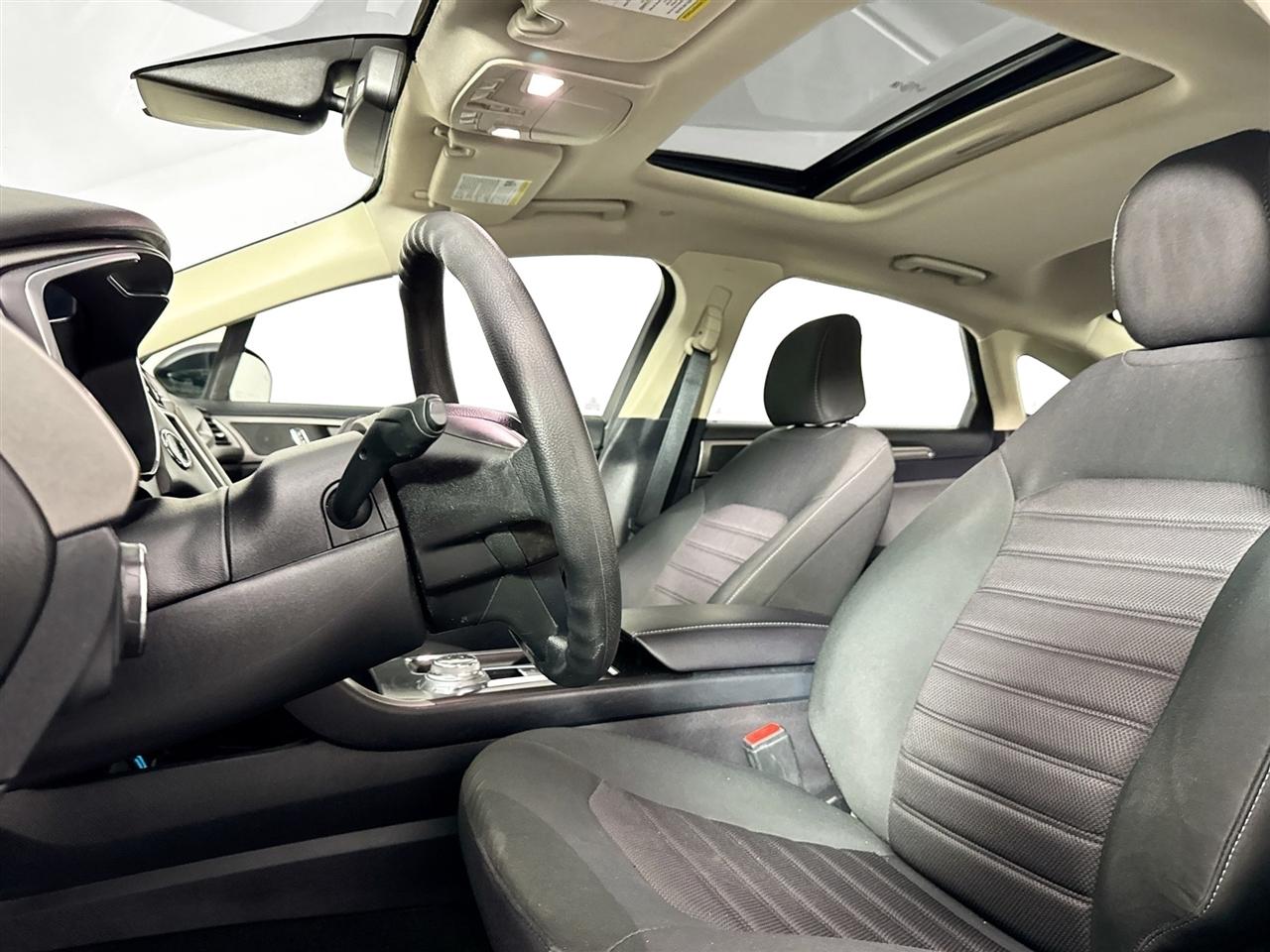 Ford Fusion Hybrid SE FWD 2020