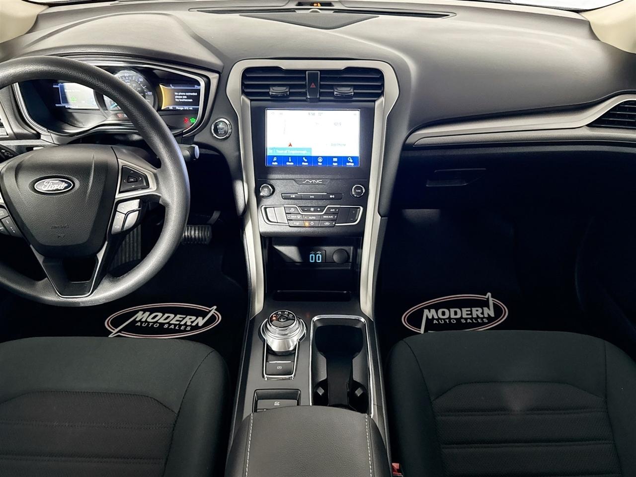 Ford Fusion Hybrid SE FWD 2020