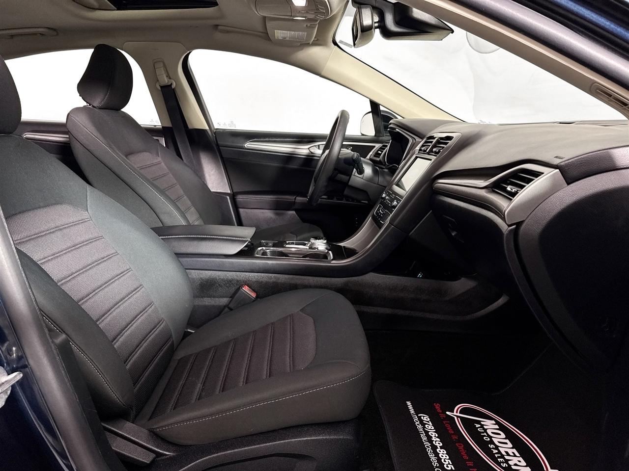 Ford Fusion Hybrid SE FWD 2020
