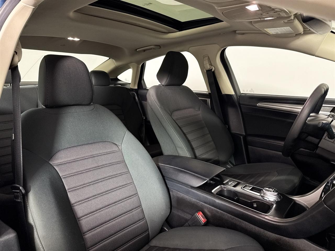 Ford Fusion Hybrid SE FWD 2020