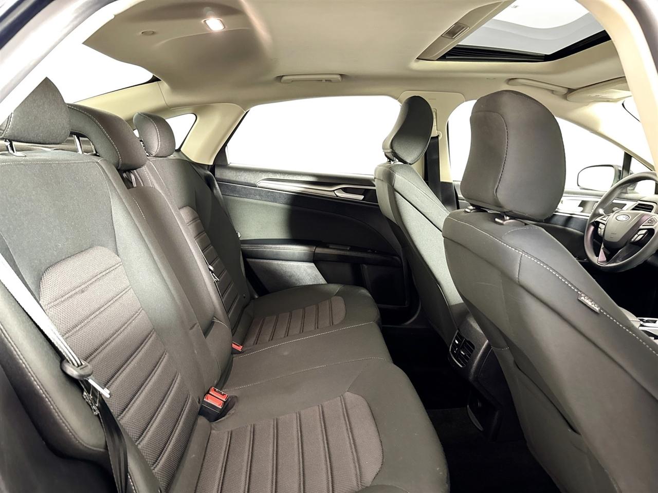 Ford Fusion Hybrid SE FWD 2020