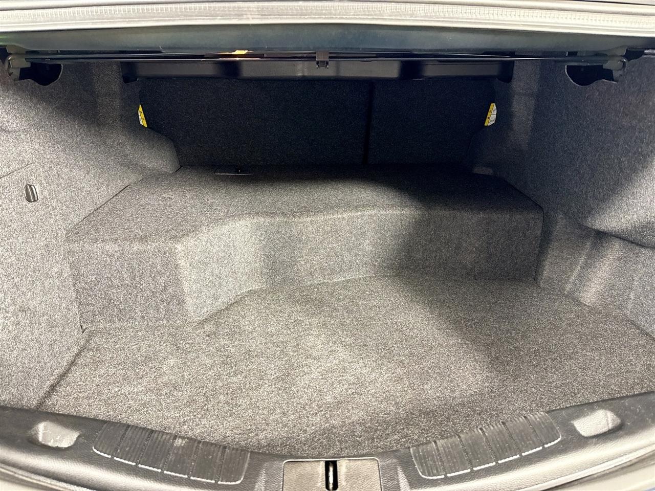Ford Fusion Hybrid SE FWD 2020