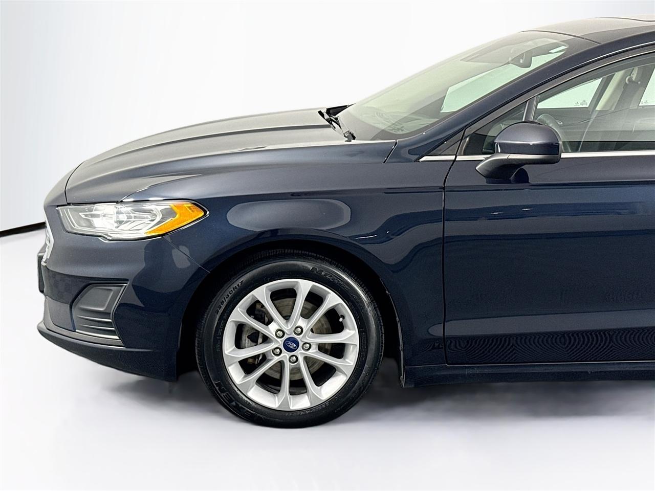 Ford Fusion Hybrid SE FWD 2020