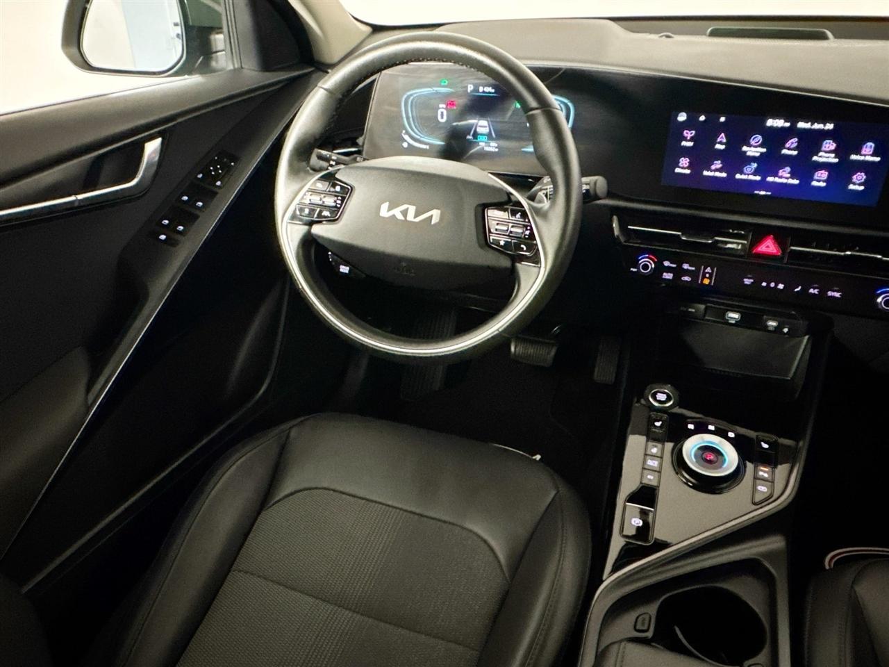 Kia Niro Plug-In Hybrid EX FWD 2023