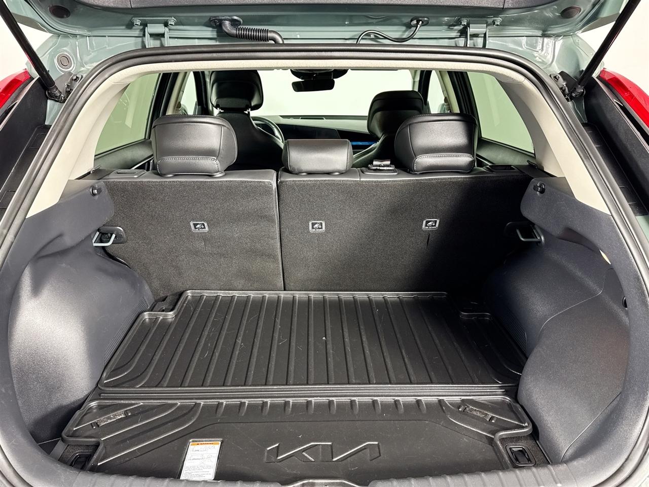 Kia Niro Plug-In Hybrid EX FWD 2023