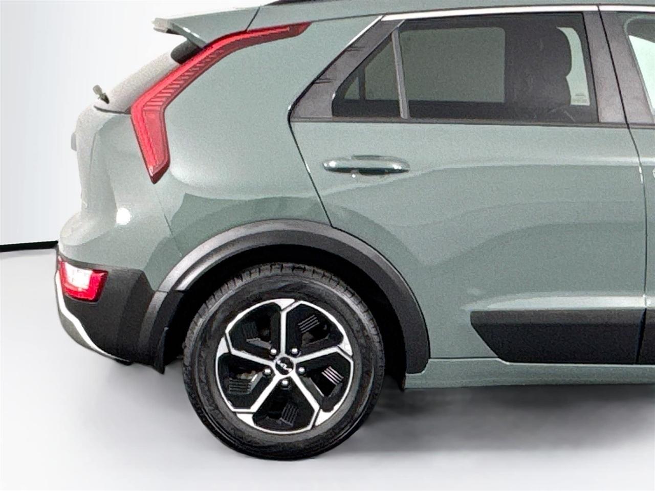 Kia Niro Plug-In Hybrid EX FWD 2023