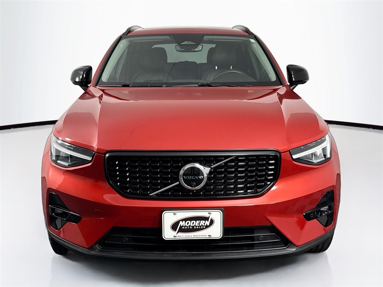 Volvo XC40 B5 AWD Ultimate Dark Theme 2023
