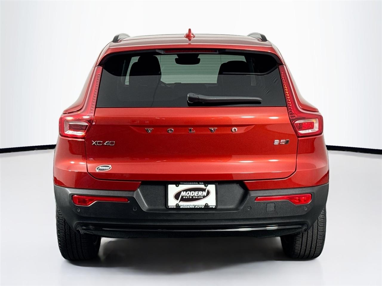 Volvo XC40 B5 AWD Ultimate Dark Theme 2023