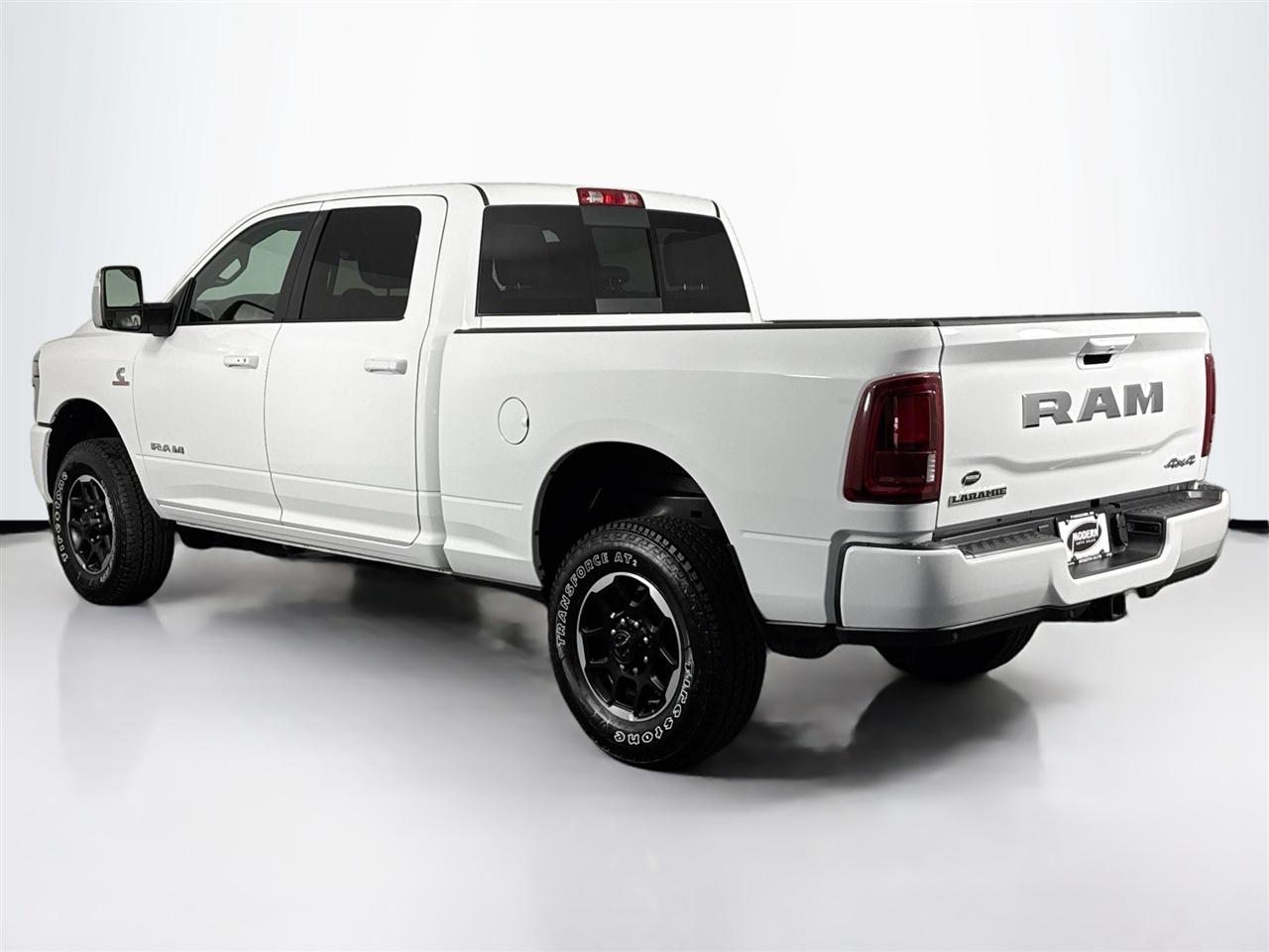 RAM 2500 Laramie 4x4 Crew Cab 6'4" Box 2026