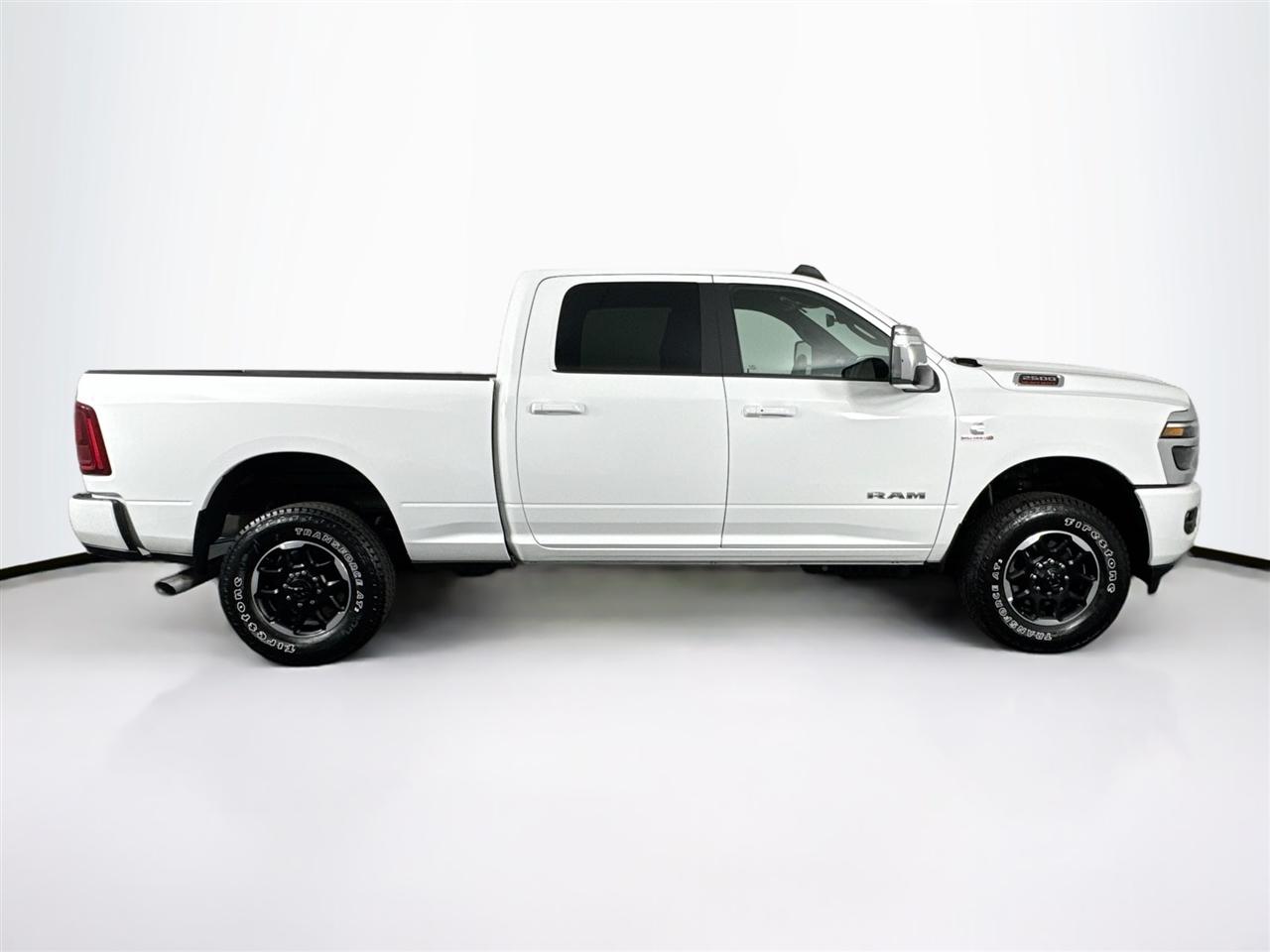 RAM 2500 Laramie 4x4 Crew Cab 6'4" Box 2026