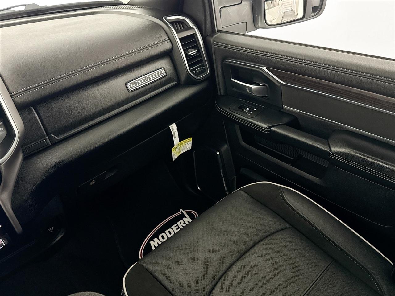 RAM 2500 Laramie 4x4 Crew Cab 6'4" Box 2026