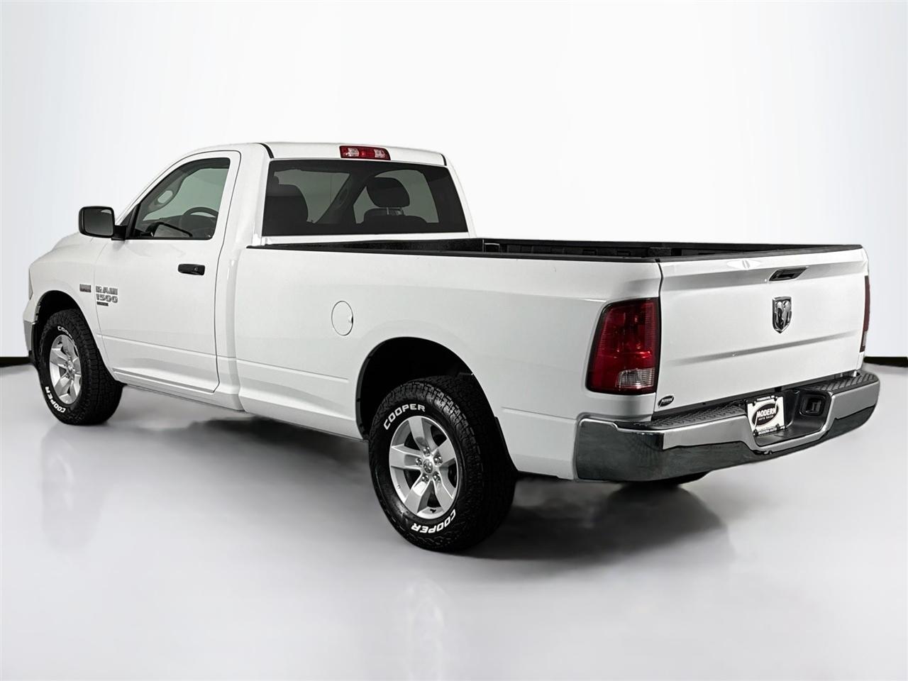RAM 1500 Classic SLT 4x4 Reg Cab 8' Box 2022