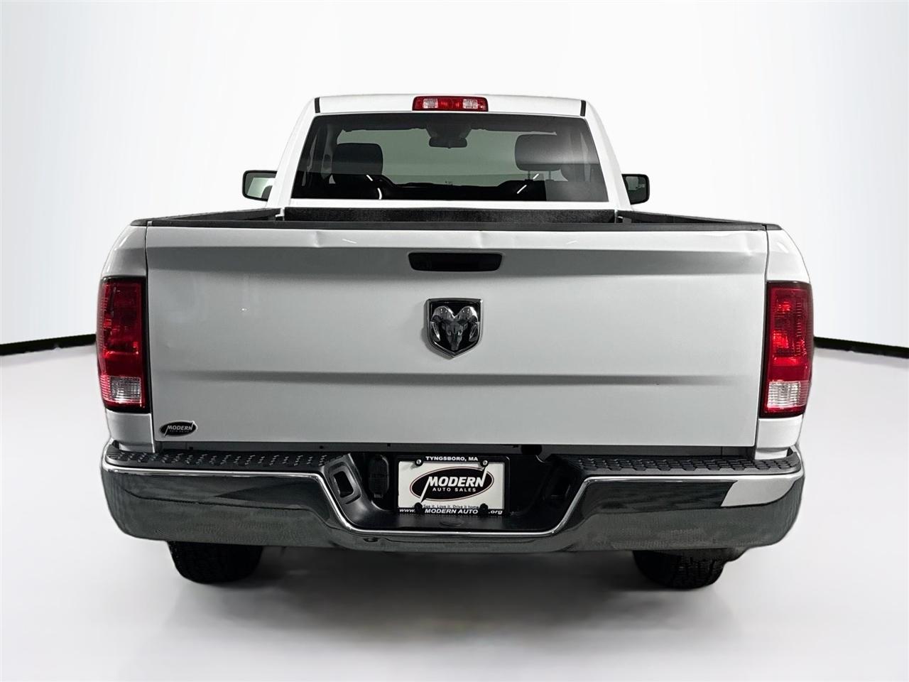 RAM 1500 Classic SLT 4x4 Reg Cab 8' Box 2022