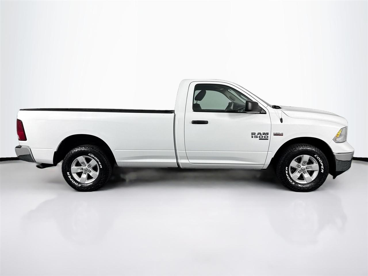 RAM 1500 Classic SLT 4x4 Reg Cab 8' Box 2022