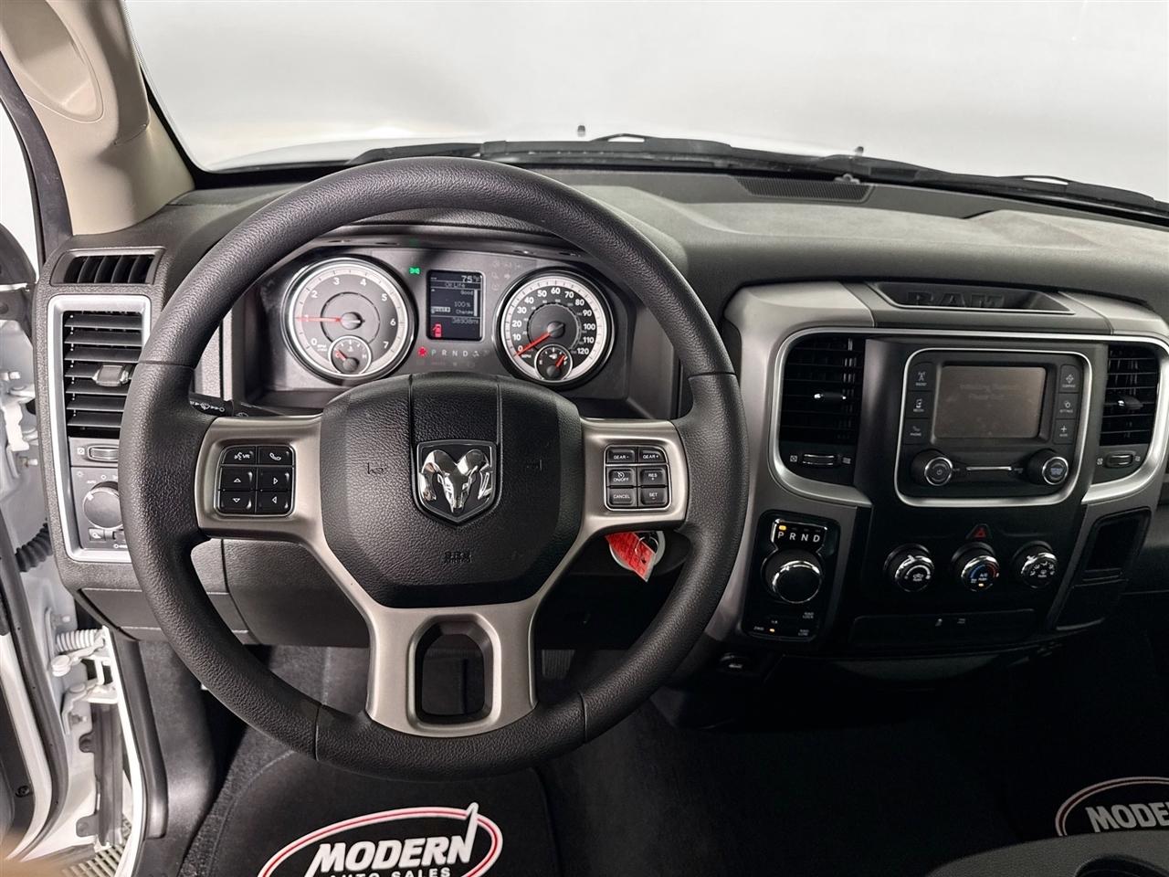 RAM 1500 Classic SLT 4x4 Reg Cab 8' Box 2022