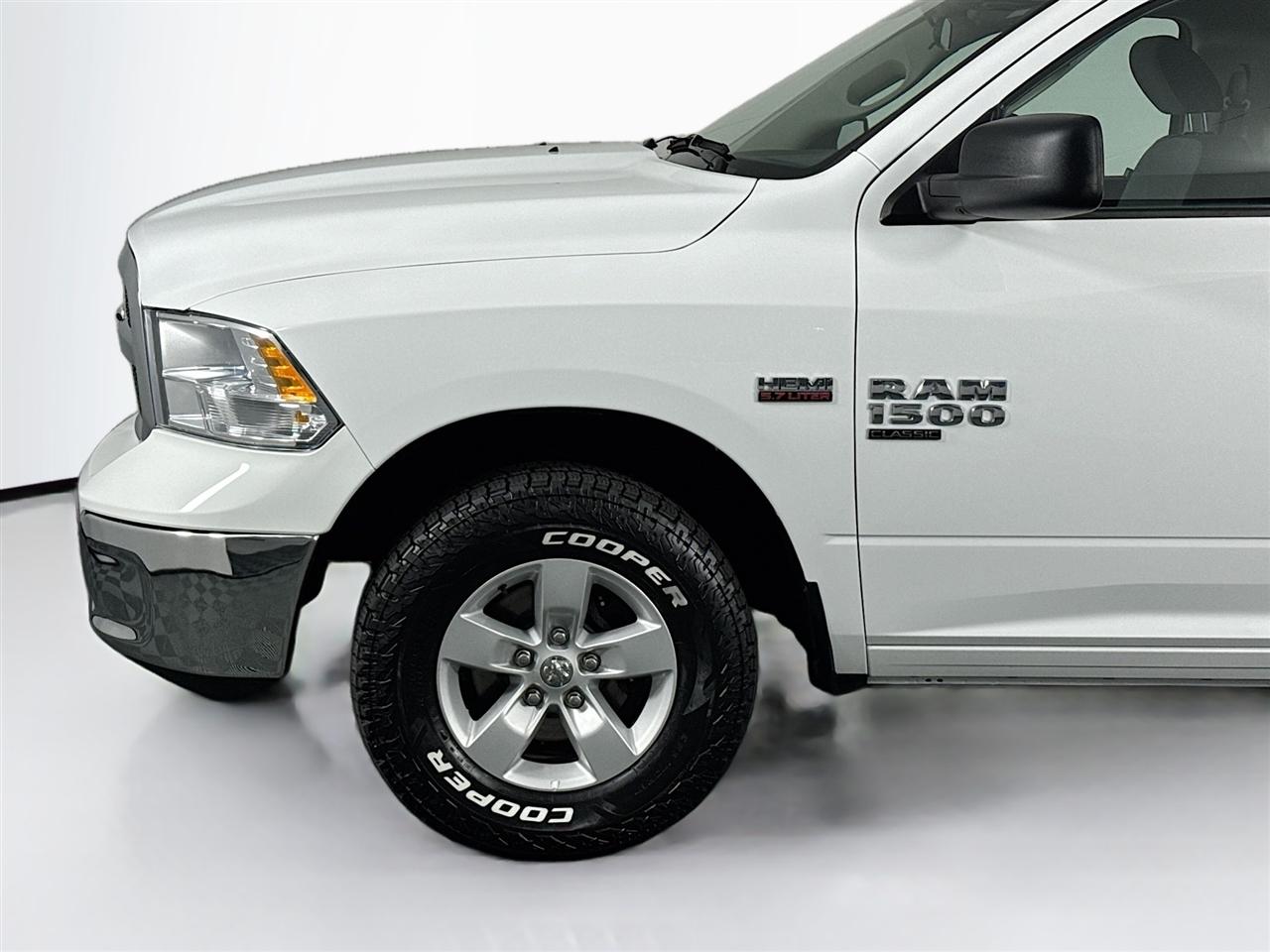 RAM 1500 Classic SLT 4x4 Reg Cab 8' Box 2022