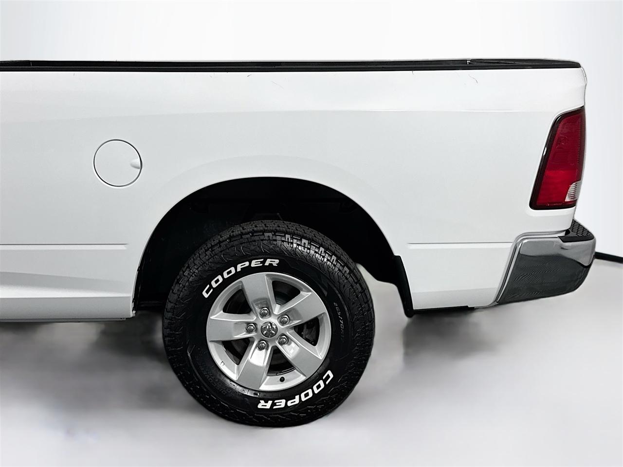RAM 1500 Classic SLT 4x4 Reg Cab 8' Box 2022