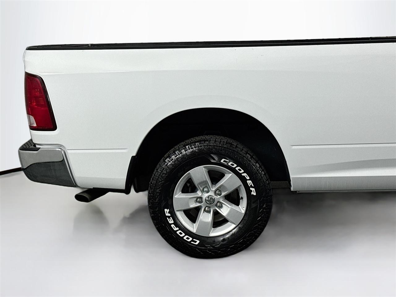 RAM 1500 Classic SLT 4x4 Reg Cab 8' Box 2022