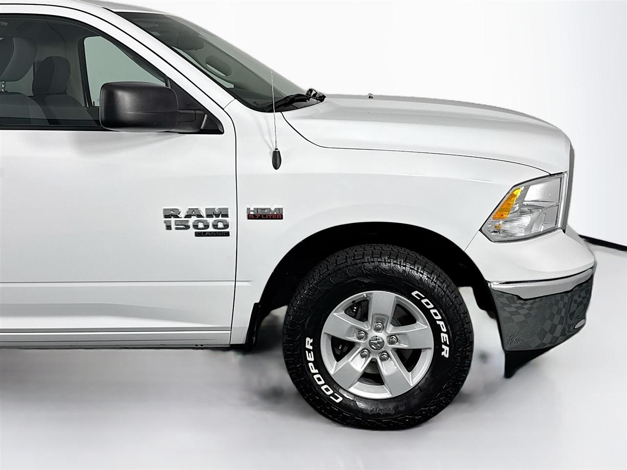 RAM 1500 Classic SLT 4x4 Reg Cab 8' Box 2022
