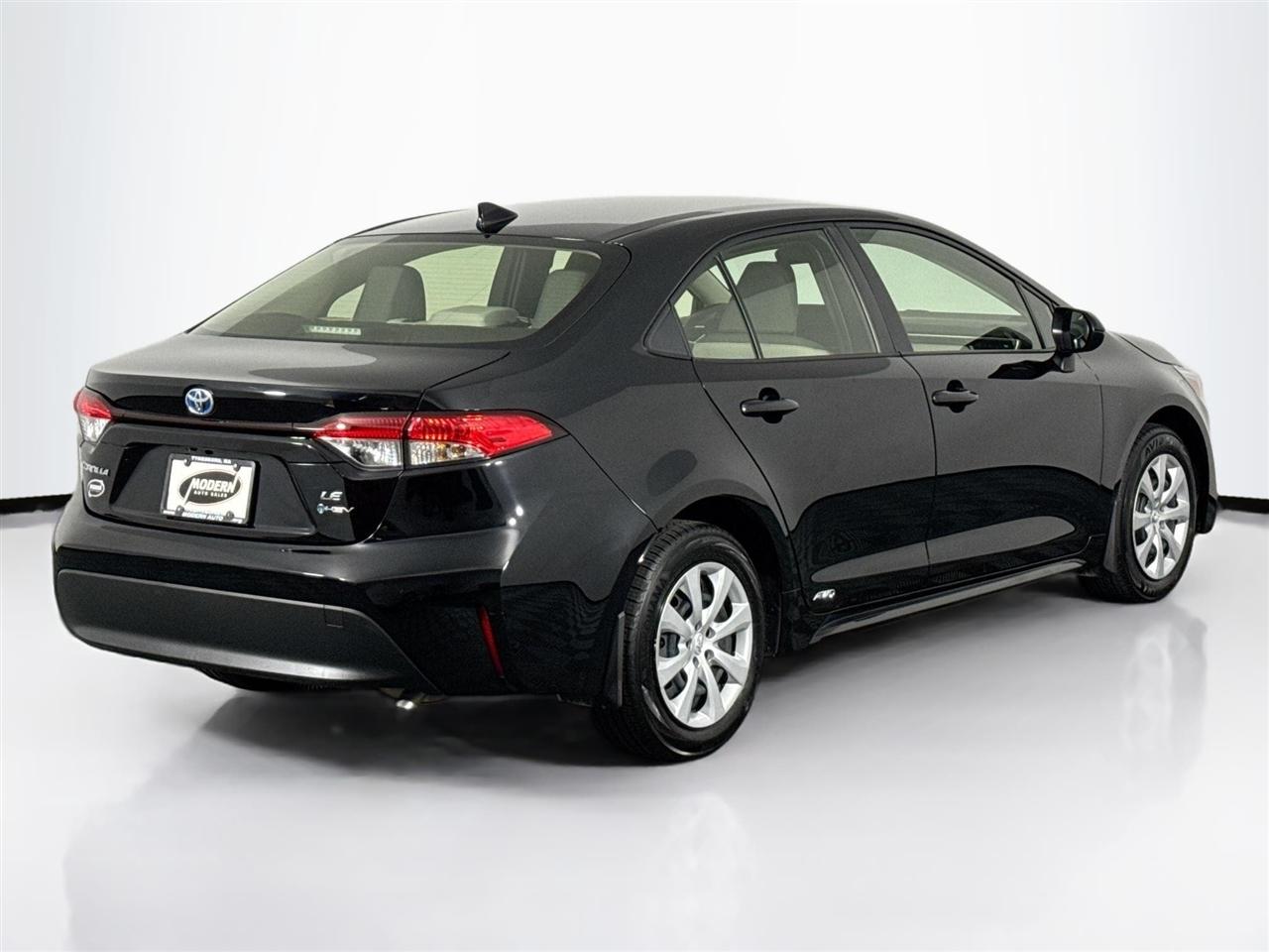 Toyota Corolla Hybrid LE AWD (Natl) 2025