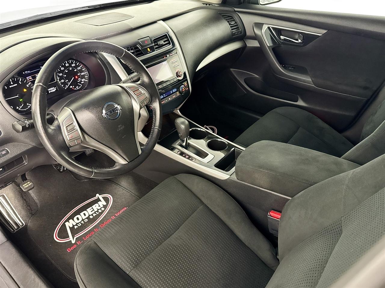 Nissan Altima 4dr Sdn I4 2.5 SV 2014