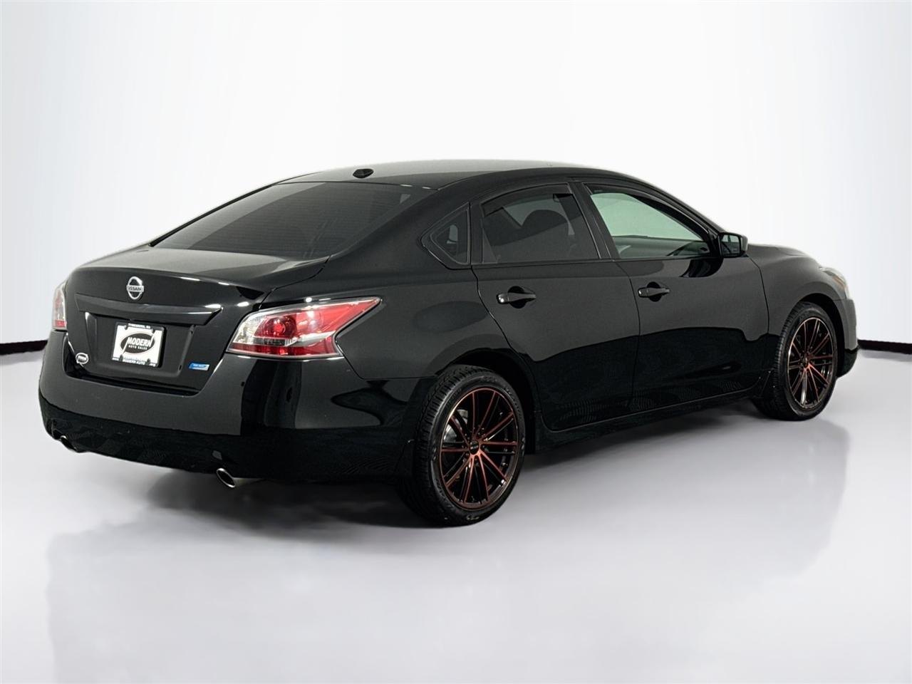 Nissan Altima 4dr Sdn I4 2.5 SV 2014