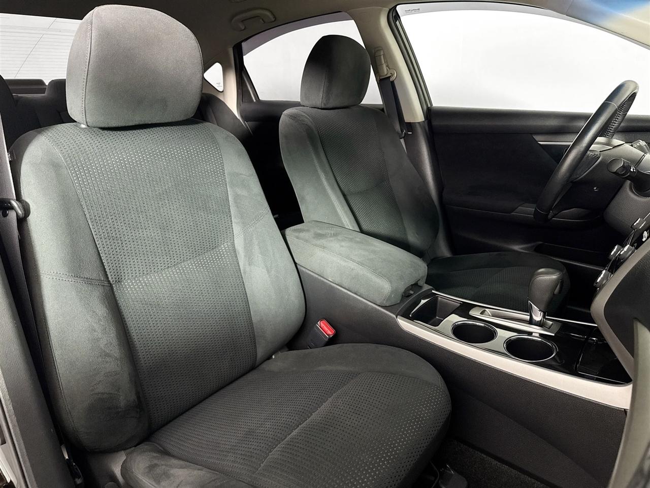 Nissan Altima 4dr Sdn I4 2.5 SV 2014
