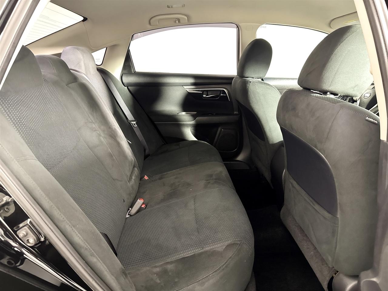 Nissan Altima 4dr Sdn I4 2.5 SV 2014