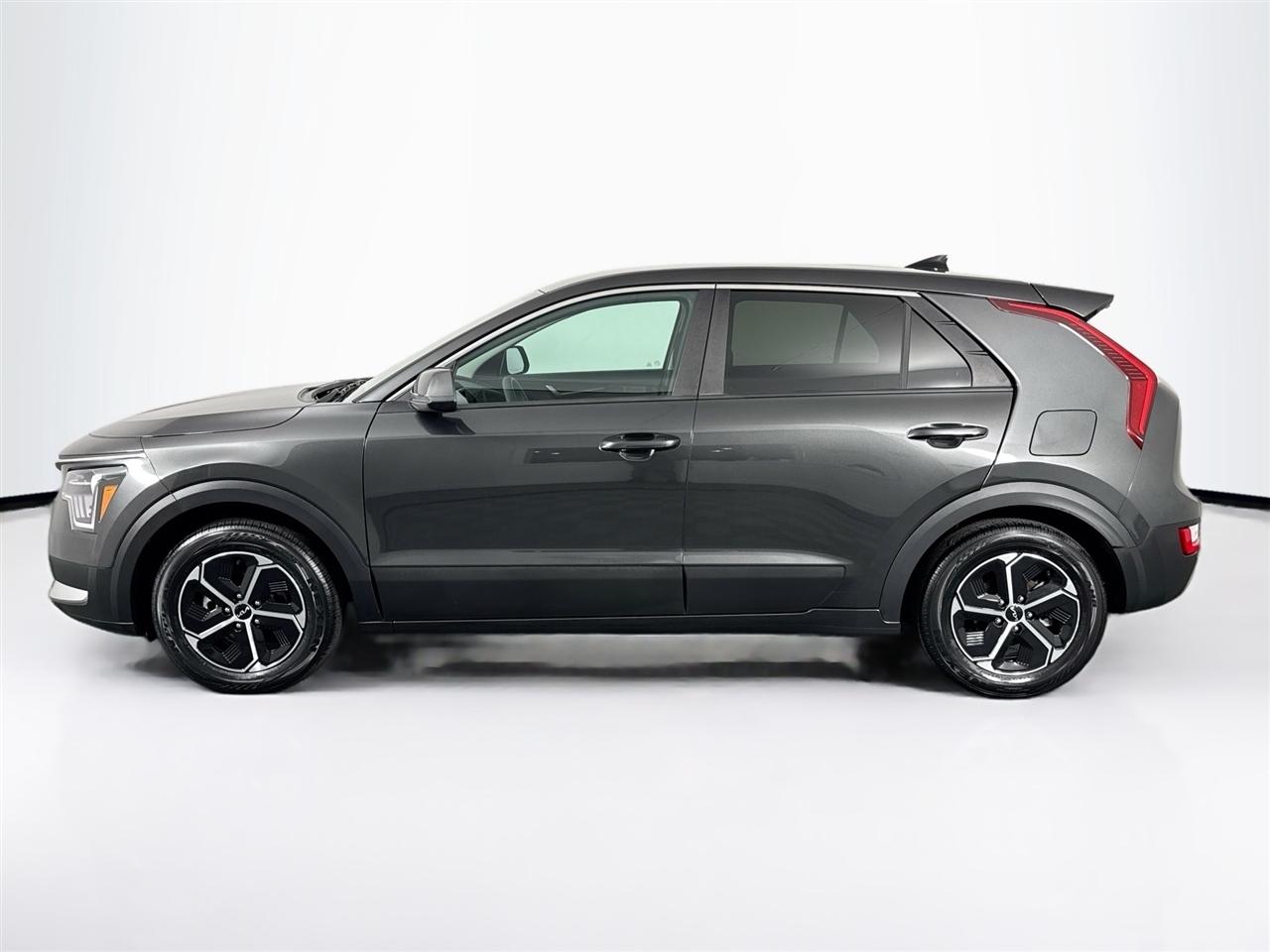 Kia Niro LX FWD 2023