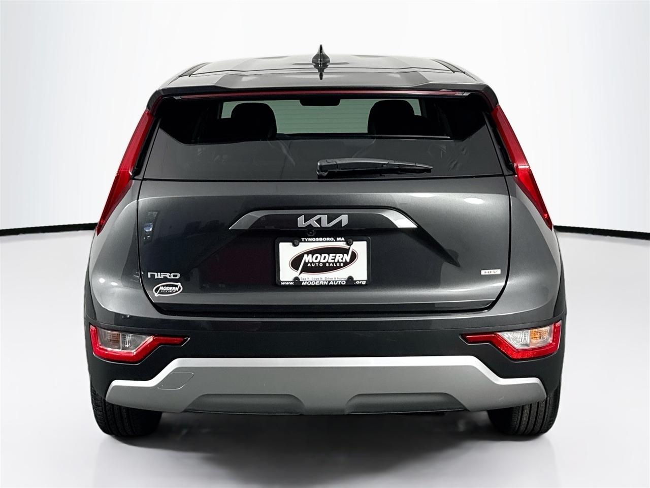 Kia Niro LX FWD 2023