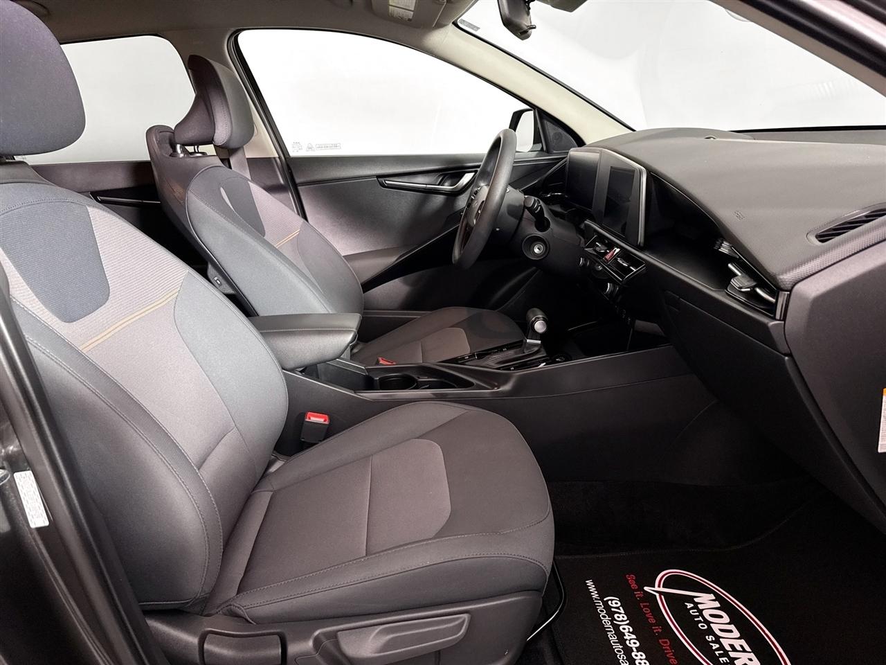 Kia Niro LX FWD 2023
