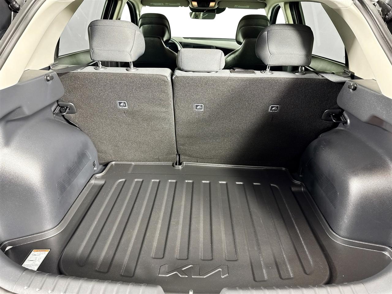 Kia Niro LX FWD 2023