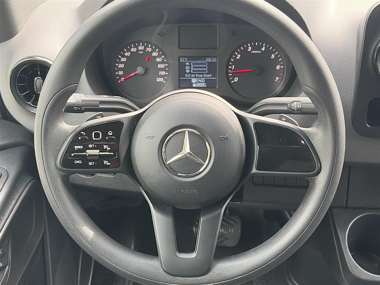 Mercedes-Benz Sprinter Cargo Van 1500 Standard Roof I4 144" RWD 2022