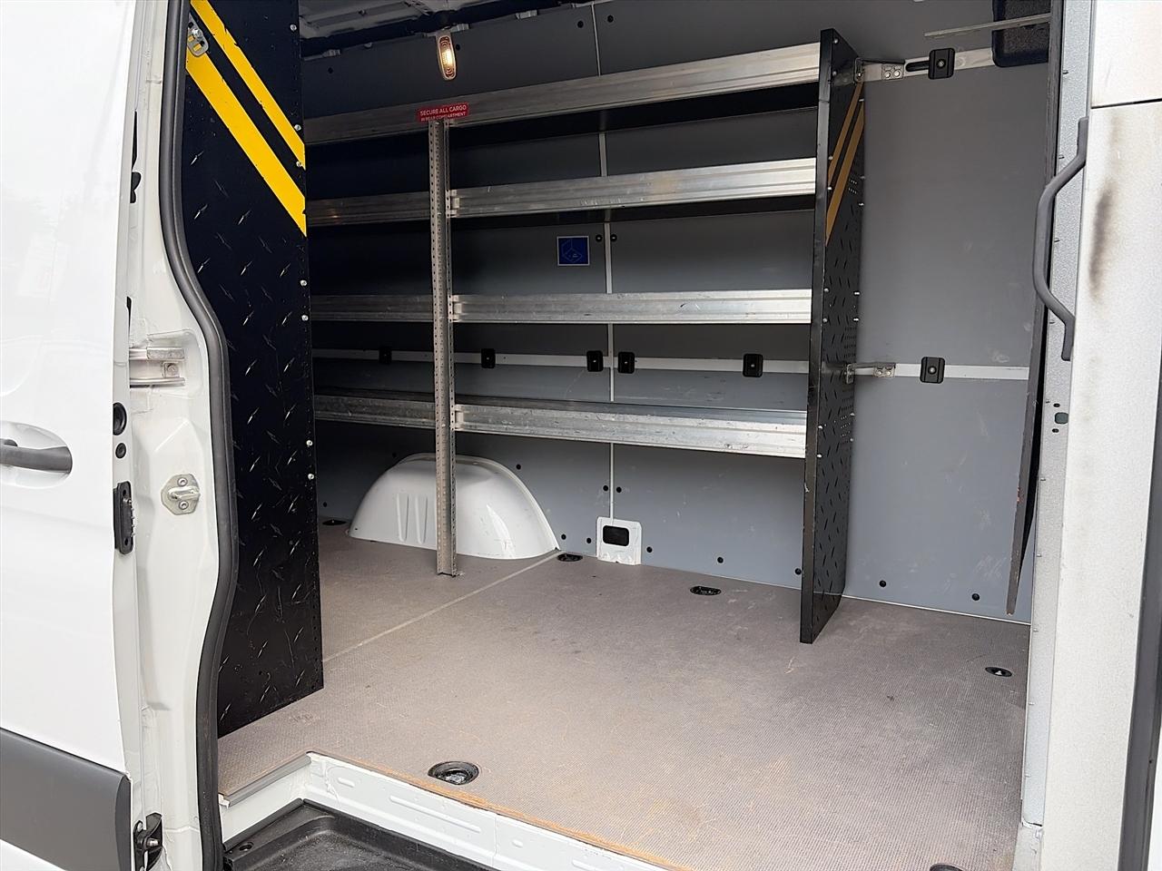 Mercedes-Benz Sprinter Cargo Van 1500 Standard Roof I4 144" RWD 2022